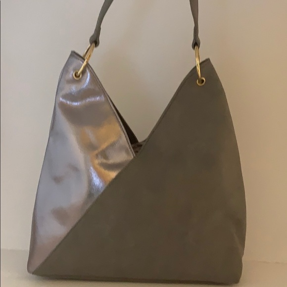 XOXO Shoulder Handbag with Tassels - Picture 2 of 7